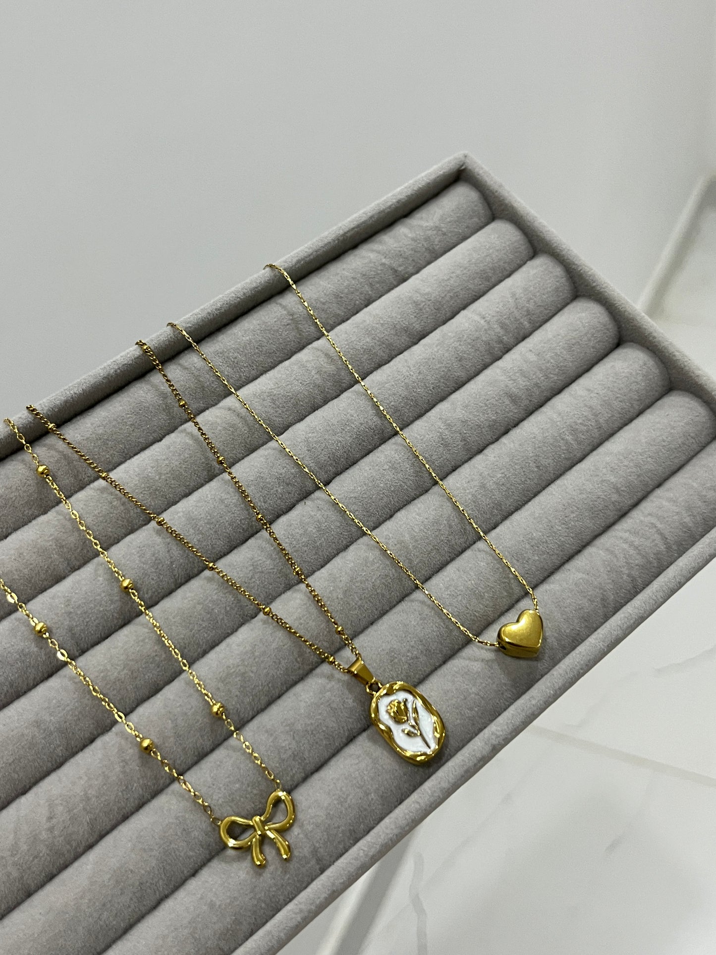 Deal of three necklace