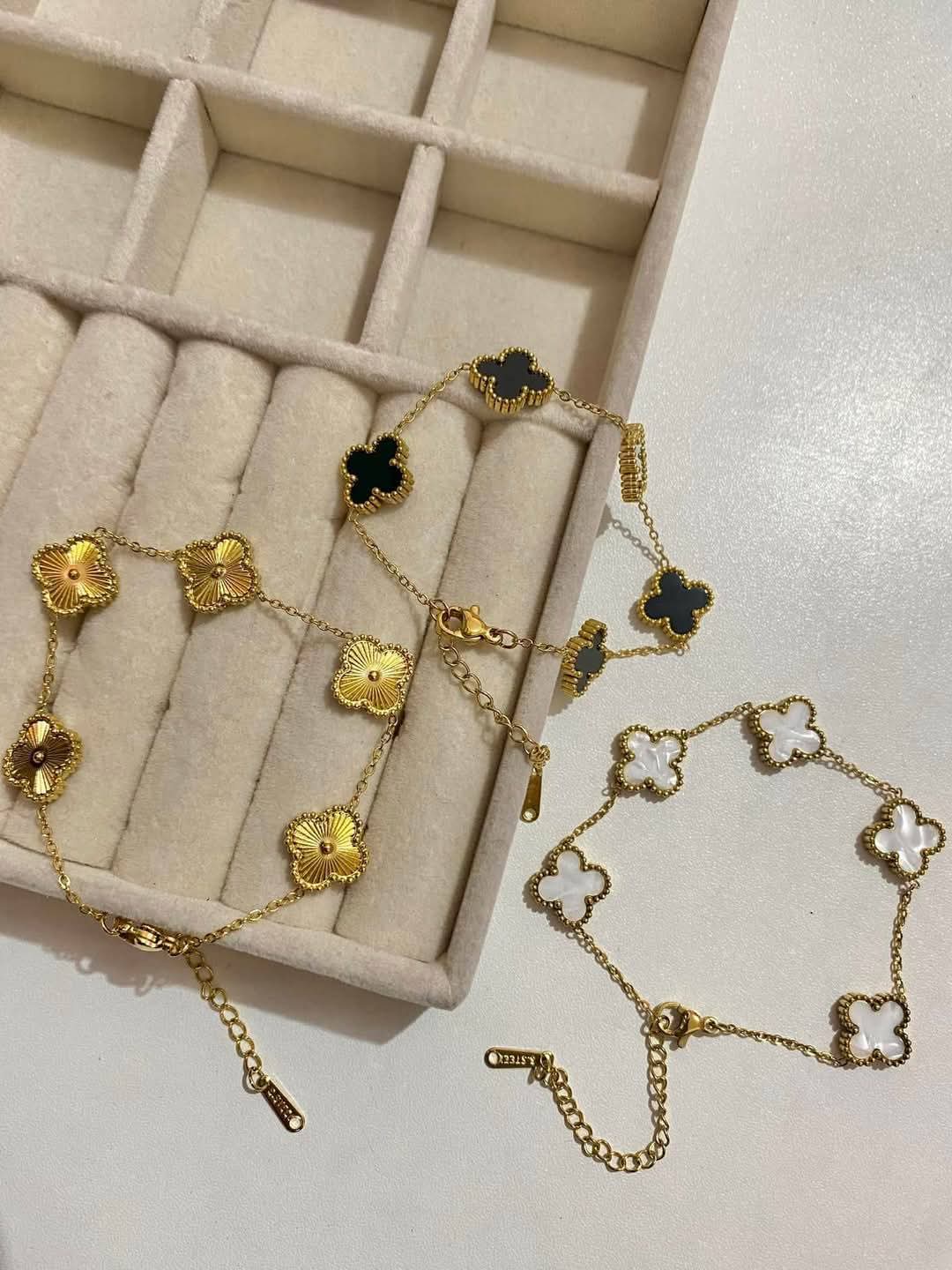 Clover Bracelete Each